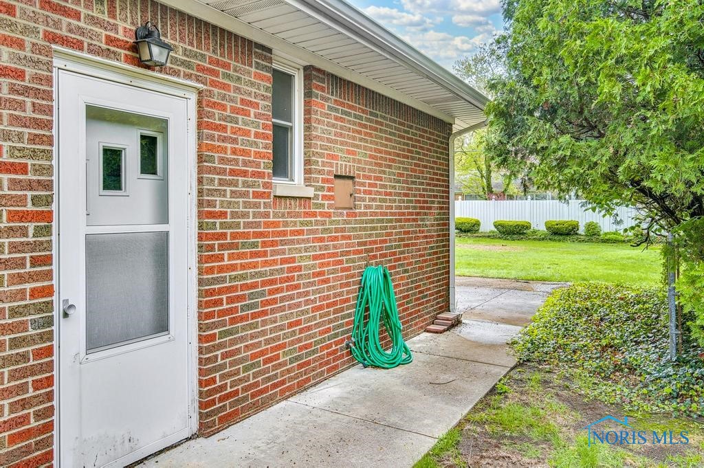 2838 Isha Laye Way, Toledo, Ohio image 42