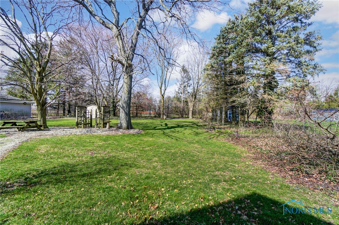 20611 N Dixie Highway, Bowling Green, Ohio image 40
