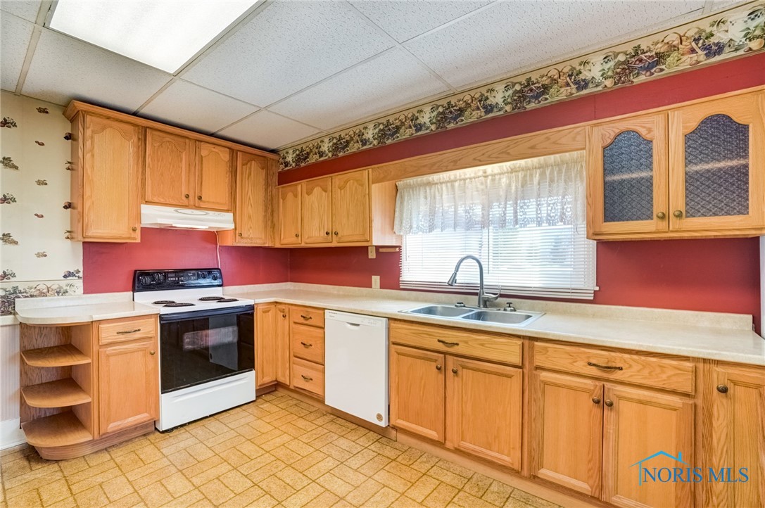 20611 N Dixie Highway, Bowling Green, Ohio image 16