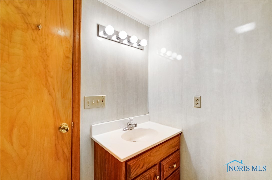 20611 N Dixie Highway, Bowling Green, Ohio image 25