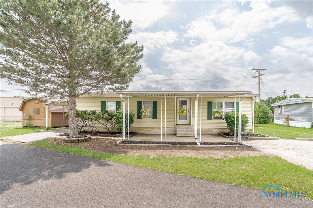 1203 Chateau Court, Findlay, Ohio image 1