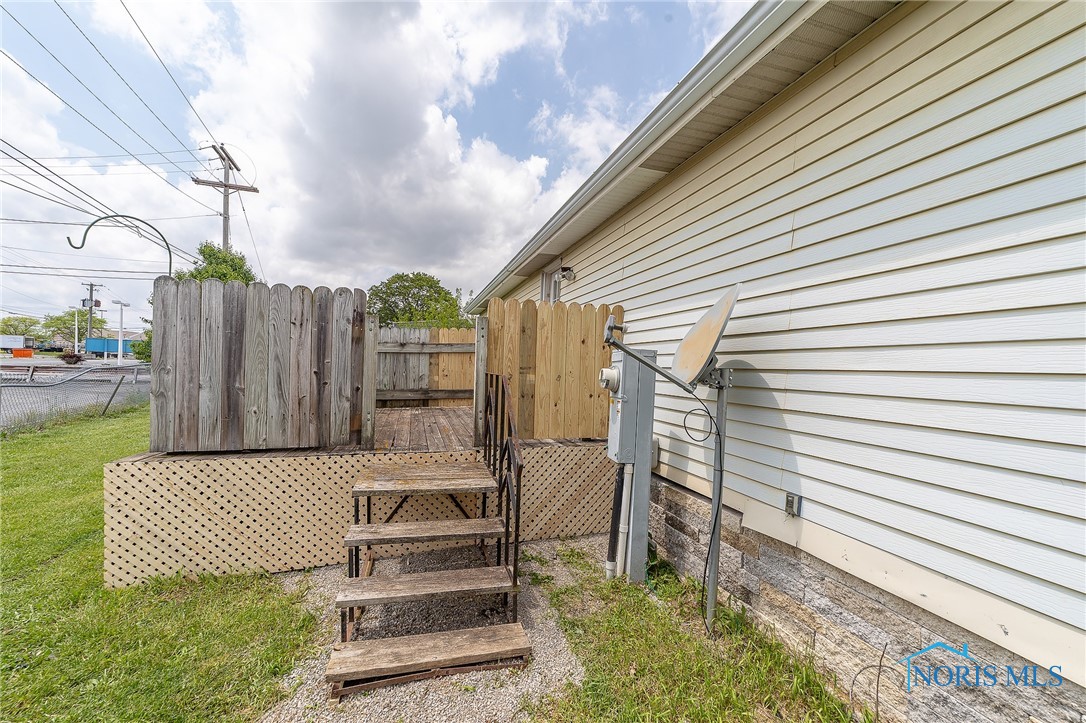 1203 Chateau Court, Findlay, Ohio image 6