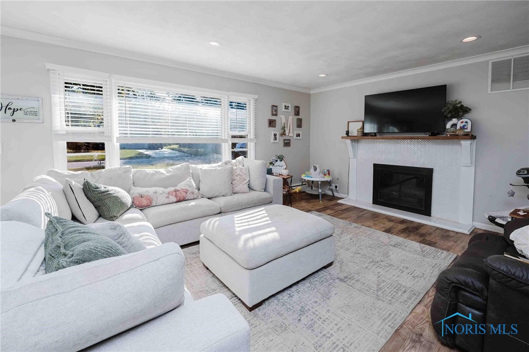 Findlay, Ohio 45840, United States, 3 Bedrooms Bedrooms, ,2 BathroomsBathrooms,Residential,Active,220018