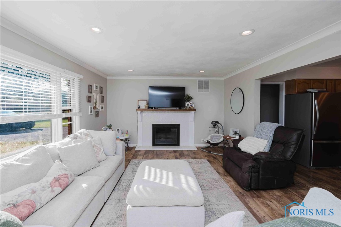 Findlay, Ohio 45840, United States, 3 Bedrooms Bedrooms, ,2 BathroomsBathrooms,Residential,Active,220018