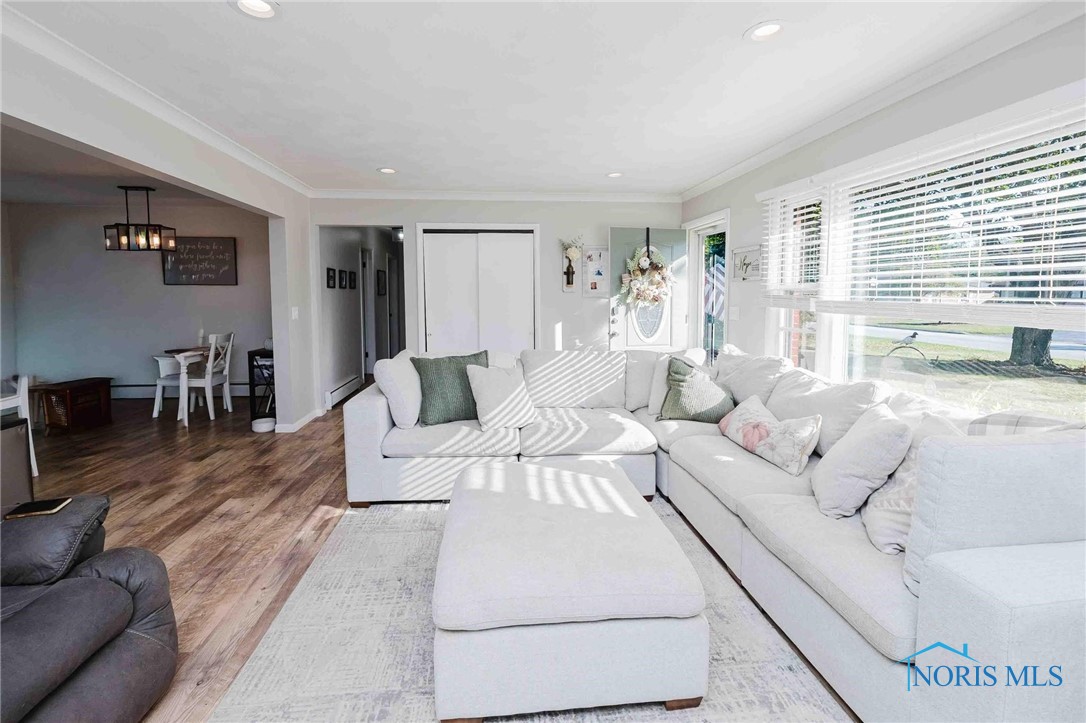 Findlay, Ohio 45840, United States, 3 Bedrooms Bedrooms, ,2 BathroomsBathrooms,Residential,Active,220018