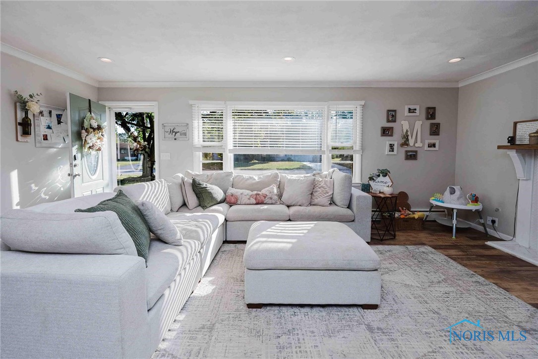 Findlay, Ohio 45840, United States, 3 Bedrooms Bedrooms, ,2 BathroomsBathrooms,Residential,Active,220018