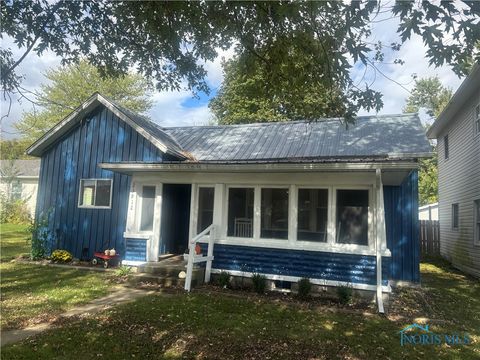 Tiny photo for 23912 E Second Street, Grand Rapids, OH 43522 (MLS # 6136945)
