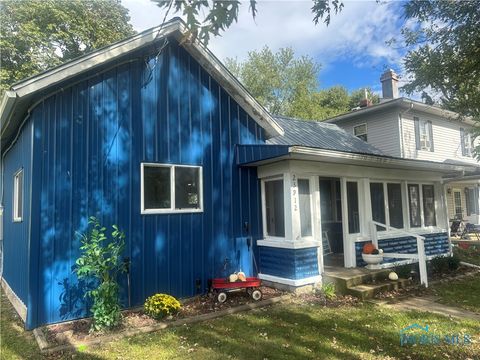 Photo of 23912 E Second Street, Grand Rapids, OH 43522 (MLS # 6136945)