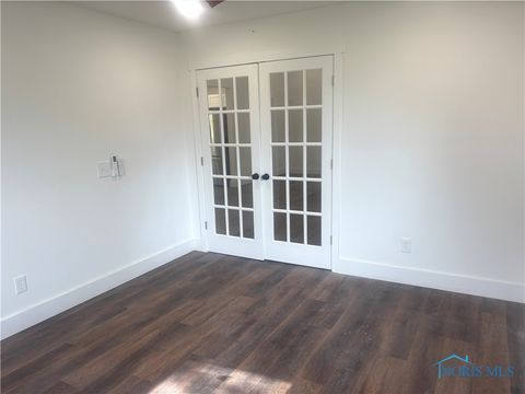 Tiny photo for 23912 E Second Street, Grand Rapids, OH 43522 (MLS # 6136945)