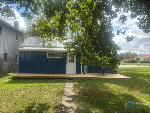 Tiny photo for 23912 E Second Street, Grand Rapids, OH 43522 (MLS # 6136945)