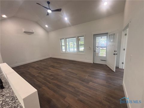 Tiny photo for 23912 E Second Street, Grand Rapids, OH 43522 (MLS # 6136945)