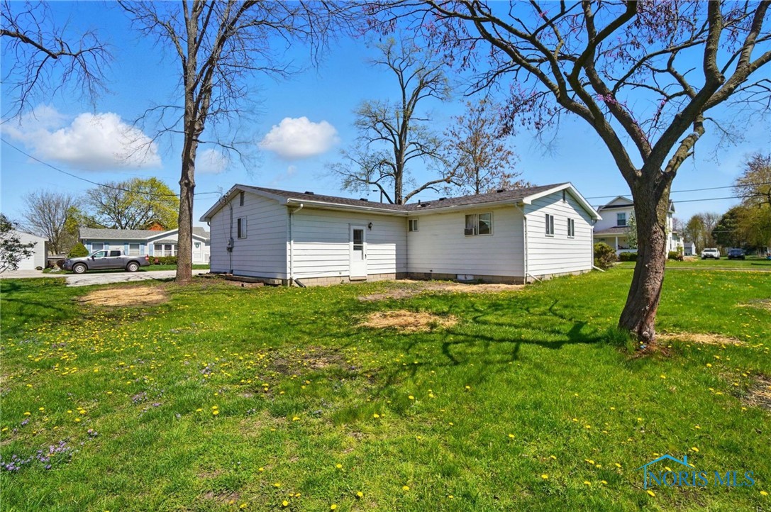 13417 Center Street, Weston, Ohio image 25