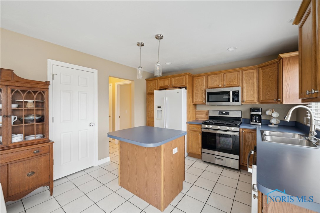 1701 Horseshoe Bend Drive, Perrysburg, Ohio image 18