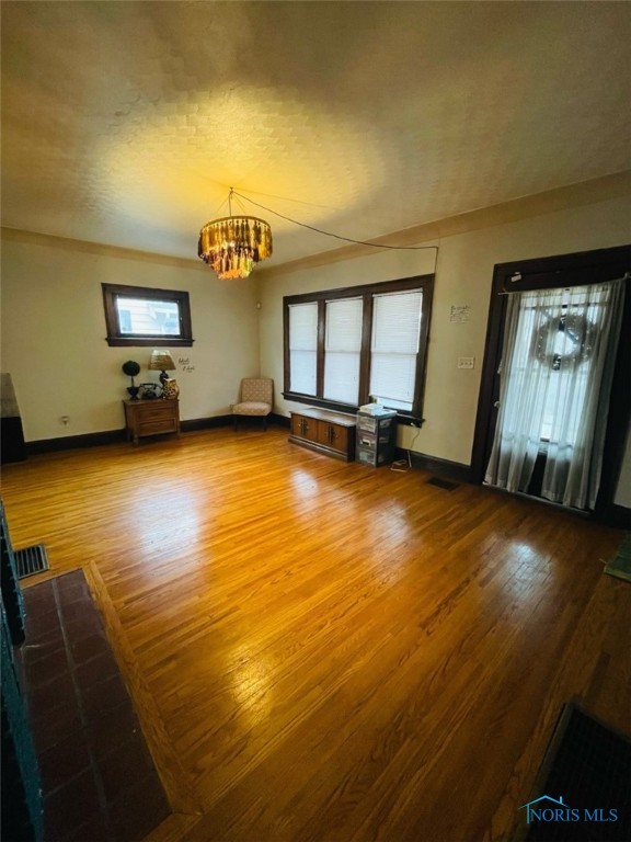 Photo 5 of 36 of 1846 Jermain Drive house