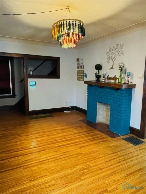 Photo 7 of 36 of 1846 Jermain Drive house