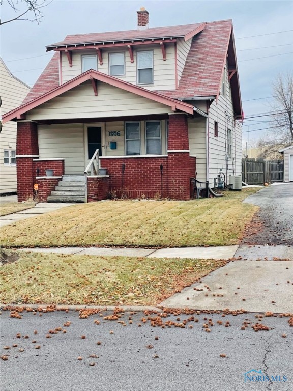 Photo 3 of 36 of 1846 Jermain Drive house