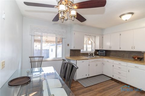 Tiny photo for 5220 302nd Street, Toledo, OH 43611 (MLS # 6136469)