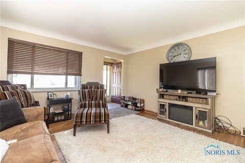 Tiny photo for 5220 302nd Street, Toledo, OH 43611 (MLS # 6136469)
