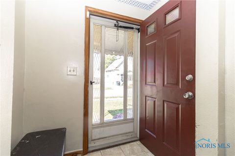 Tiny photo for 5220 302nd Street, Toledo, OH 43611 (MLS # 6136469)