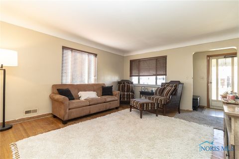 Tiny photo for 5220 302nd Street, Toledo, OH 43611 (MLS # 6136469)