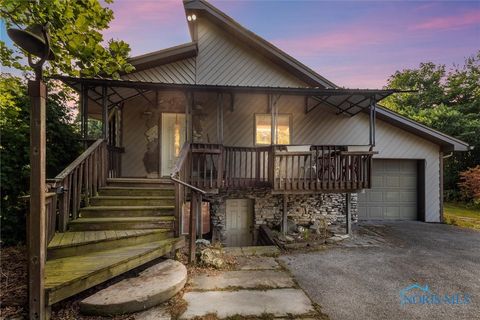 Photo of 5160 Black Road, Monclova, OH 43542 (MLS # 6135608)