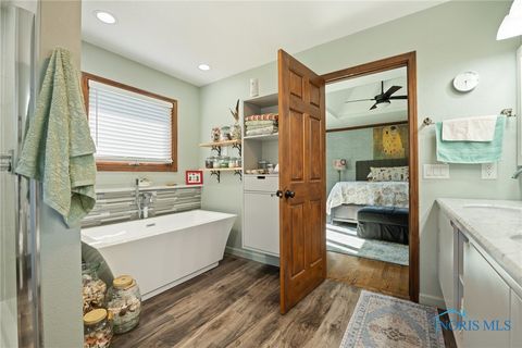 Tiny photo for 3904 Oakfield Drive, Oregon, OH 43616 (MLS # 6136415)