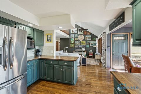 Tiny photo for 3904 Oakfield Drive, Oregon, OH 43616 (MLS # 6136415)