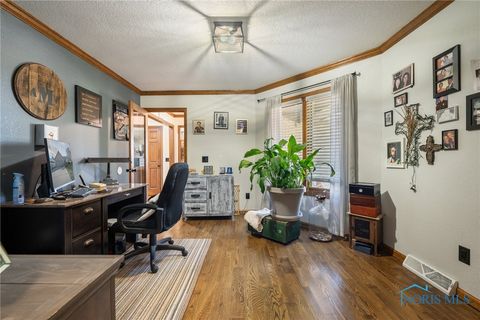 Tiny photo for 3904 Oakfield Drive, Oregon, OH 43616 (MLS # 6136415)