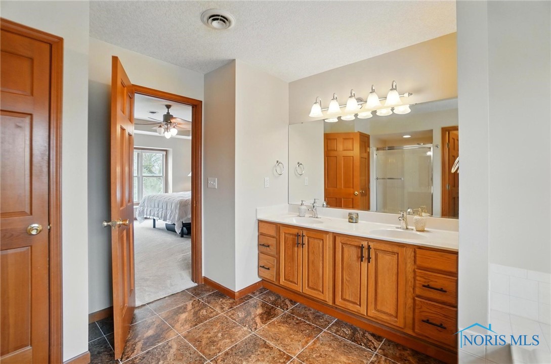 1429 Sawmill Cove, Findlay, Ohio image 26