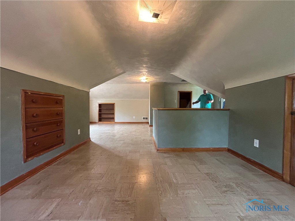 3030 Colby Drive, Toledo, Ohio image 17
