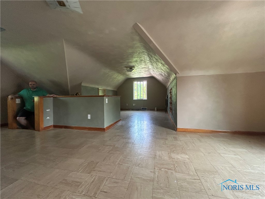 3030 Colby Drive, Toledo, Ohio image 16