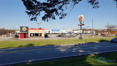 Tiny photo for 460 E Airport Highway, Wauseon, OH 43567 (MLS # 6106117)