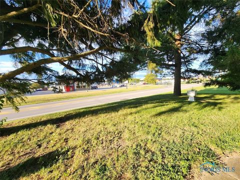 Tiny photo for 460 E Airport Highway, Wauseon, OH 43567 (MLS # 6106117)