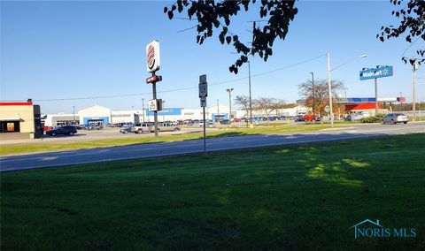 Tiny photo for 460 E Airport Highway, Wauseon, OH 43567 (MLS # 6106117)