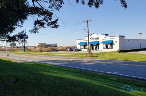 Tiny photo for 460 E Airport Highway, Wauseon, OH 43567 (MLS # 6106117)