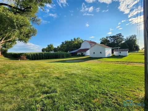 Tiny photo for 460 E Airport Highway, Wauseon, OH 43567 (MLS # 6106117)