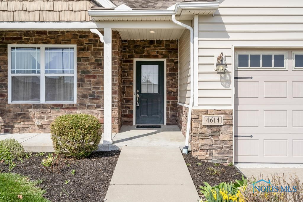 4614 Lakeside Drive, Maumee, Ohio image 2