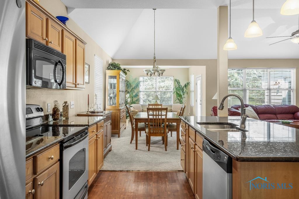 4614 Lakeside Drive, Maumee, Ohio image 17