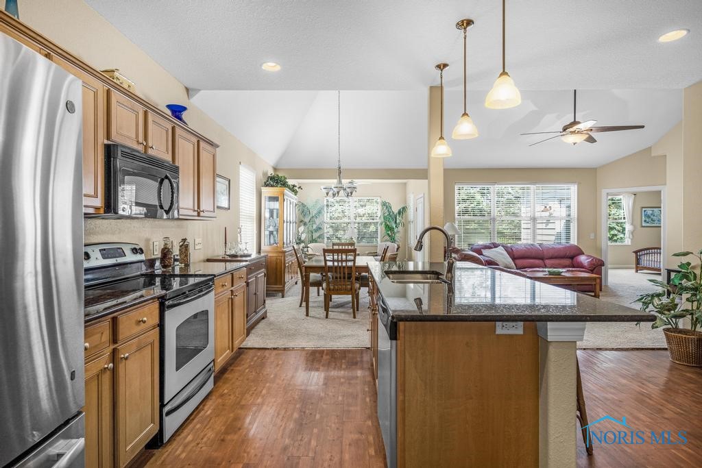 4614 Lakeside Drive, Maumee, Ohio image 14