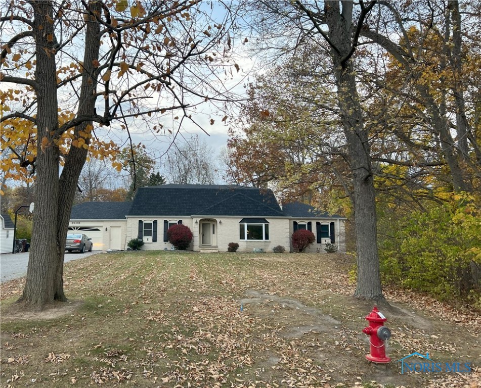 1508 Darbyshire Drive, Defiance, Ohio image 1