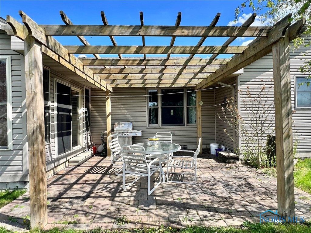 844 Sunset Drive, Findlay, Ohio image 3