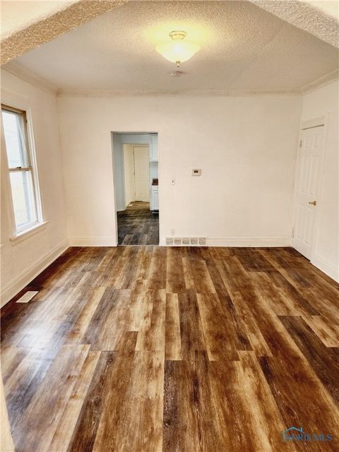 Tiny photo for 427 Everett Street, Toledo, OH 43608 (MLS # 6136324)