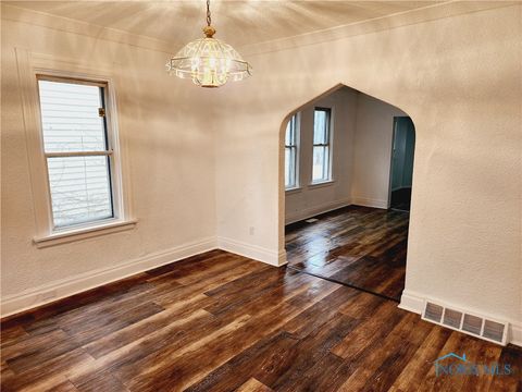 Tiny photo for 427 Everett Street, Toledo, OH 43608 (MLS # 6136324)