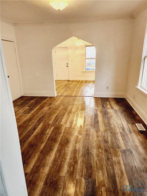 Tiny photo for 427 Everett Street, Toledo, OH 43608 (MLS # 6136324)