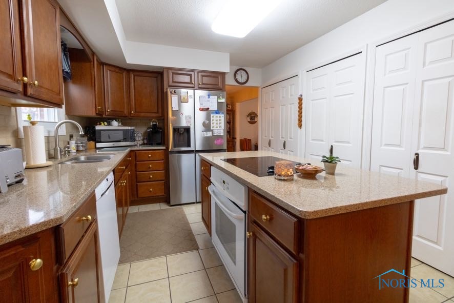 2266 Ragan Woods Drive, Toledo, Ohio image 16