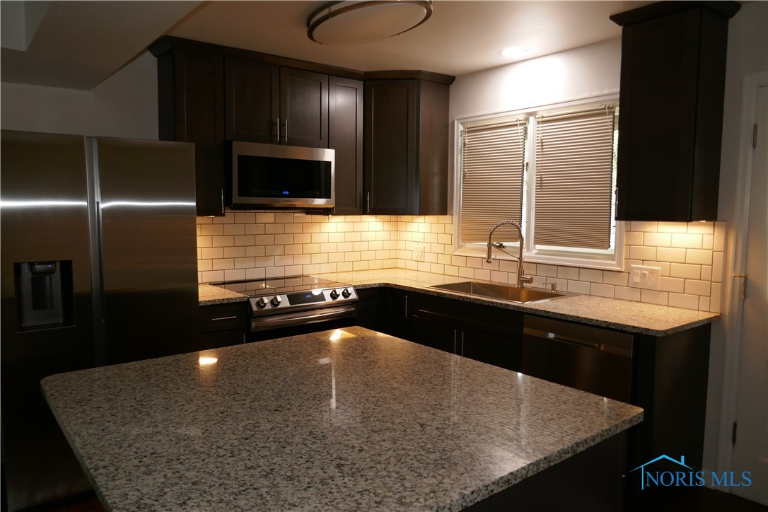 6553 Abbey #D13, Sylvania, Ohio image 5