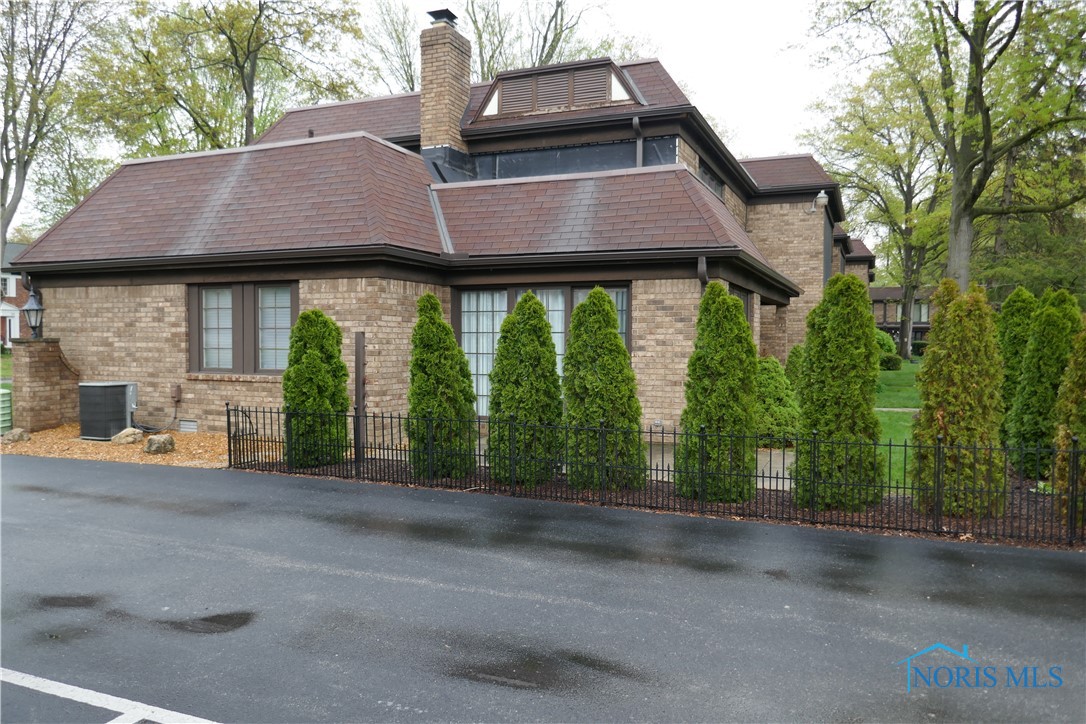 6553 Abbey Run #D13, Sylvania, Ohio image 31