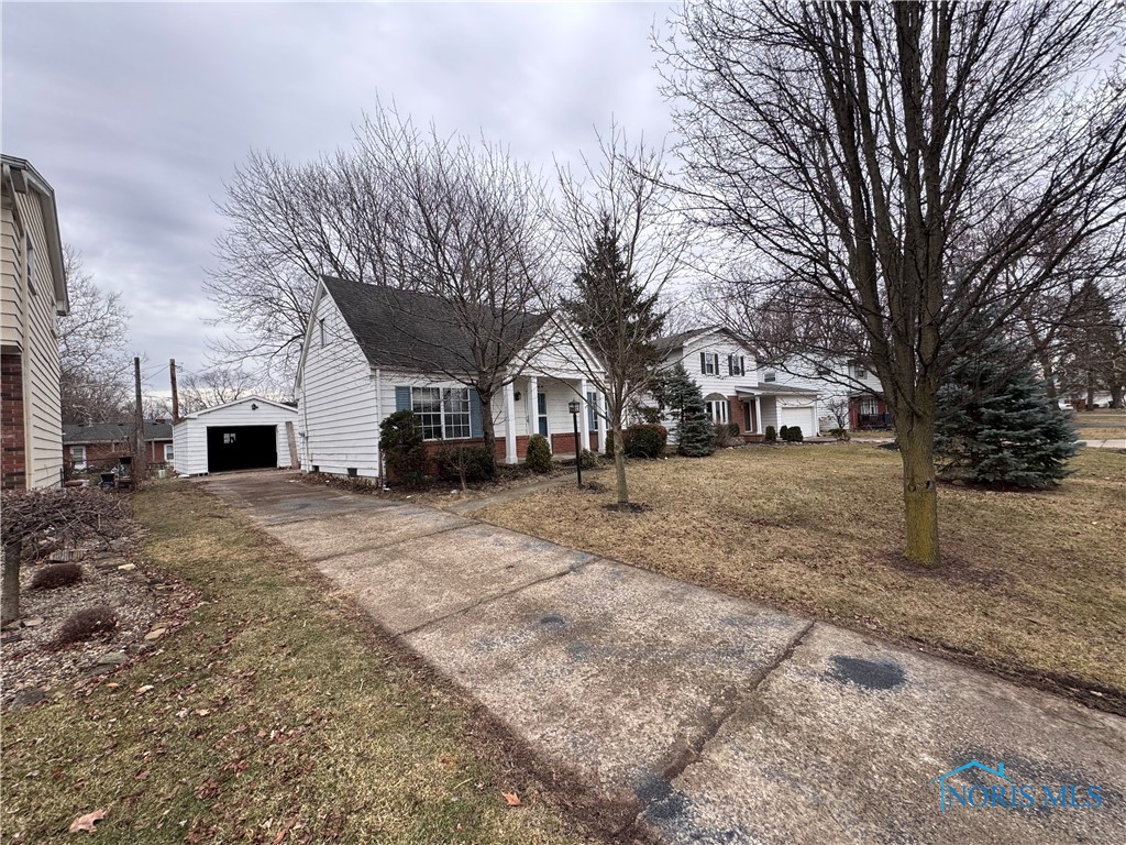 1076 Revere Drive, Bowling Green, Ohio image 3