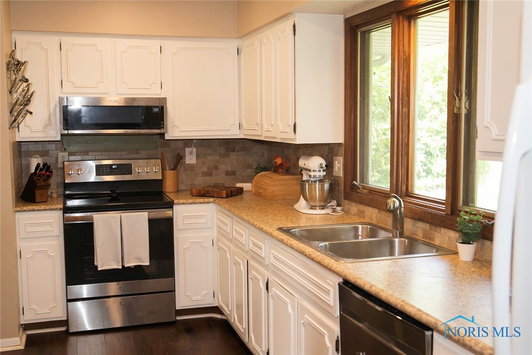 615 Hillcrest Avenue, Findlay, Ohio image 12