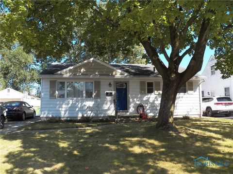 Photo of 1108 Richland Street, Maumee, OH 43537 (MLS # 6136531)
